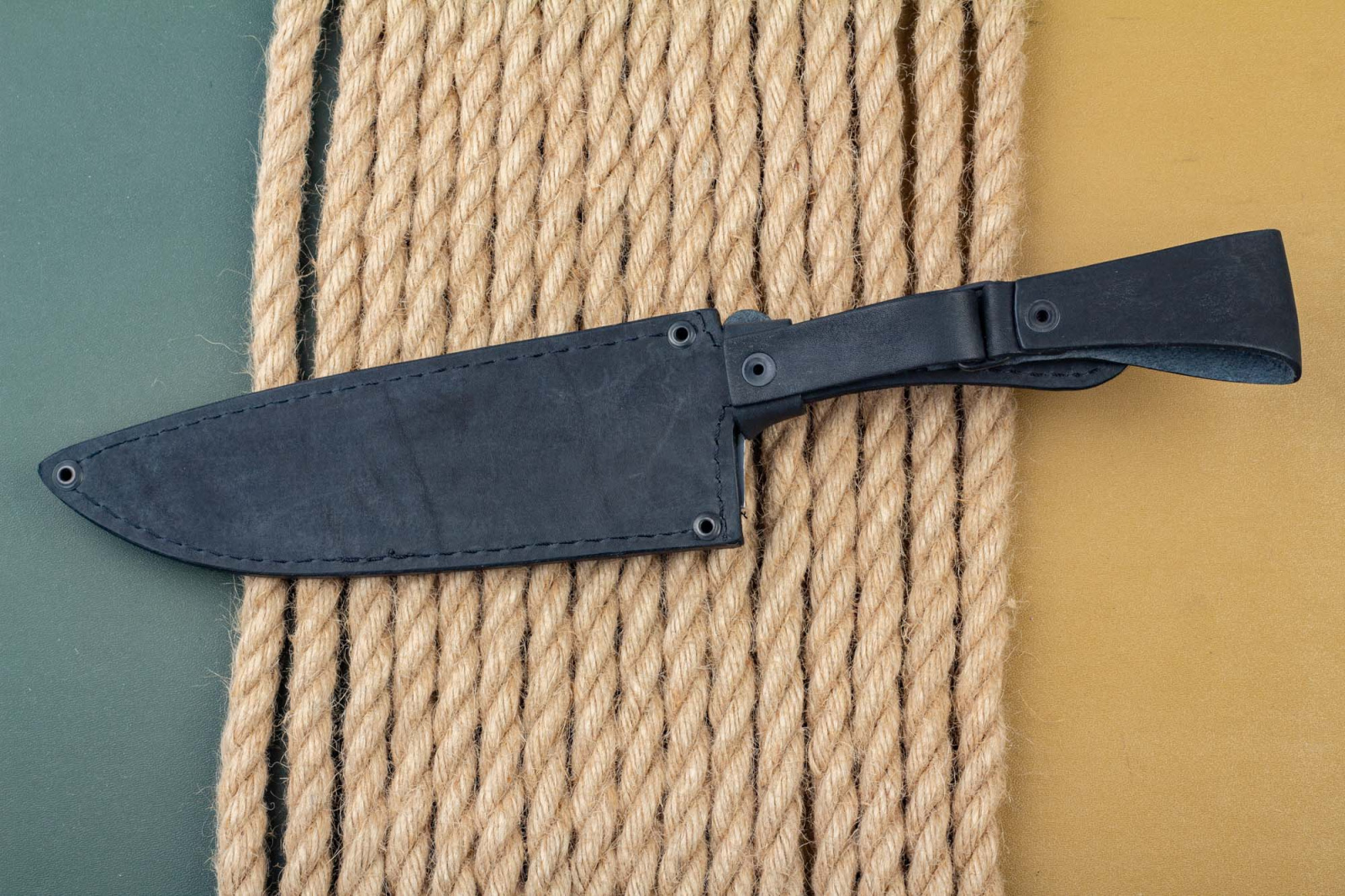 Нож кухонный большой-2 (95Х18, красная фибра, черный граб