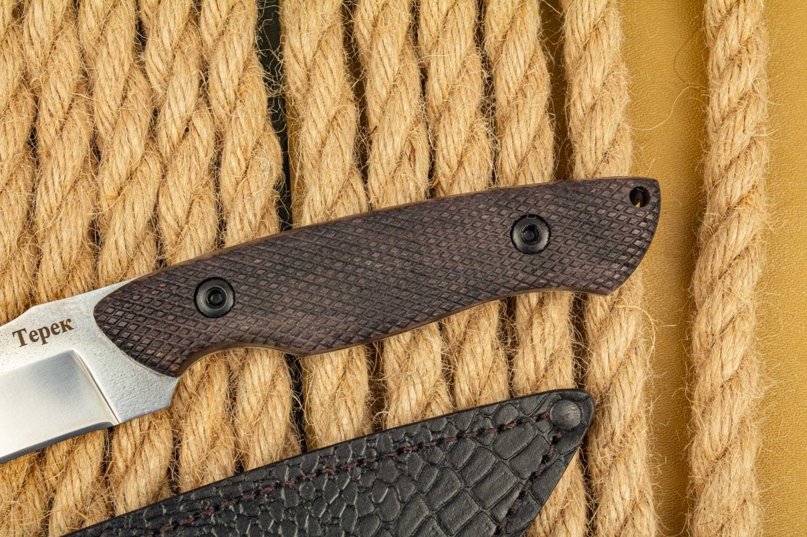 Нож Терек -Х12мф орех