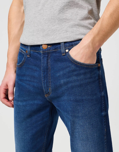 Джинсы Wrangler Men Greensboro Jeans 