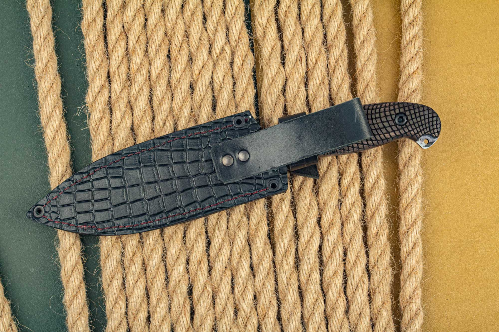 Нож Терек -Х12мф орех