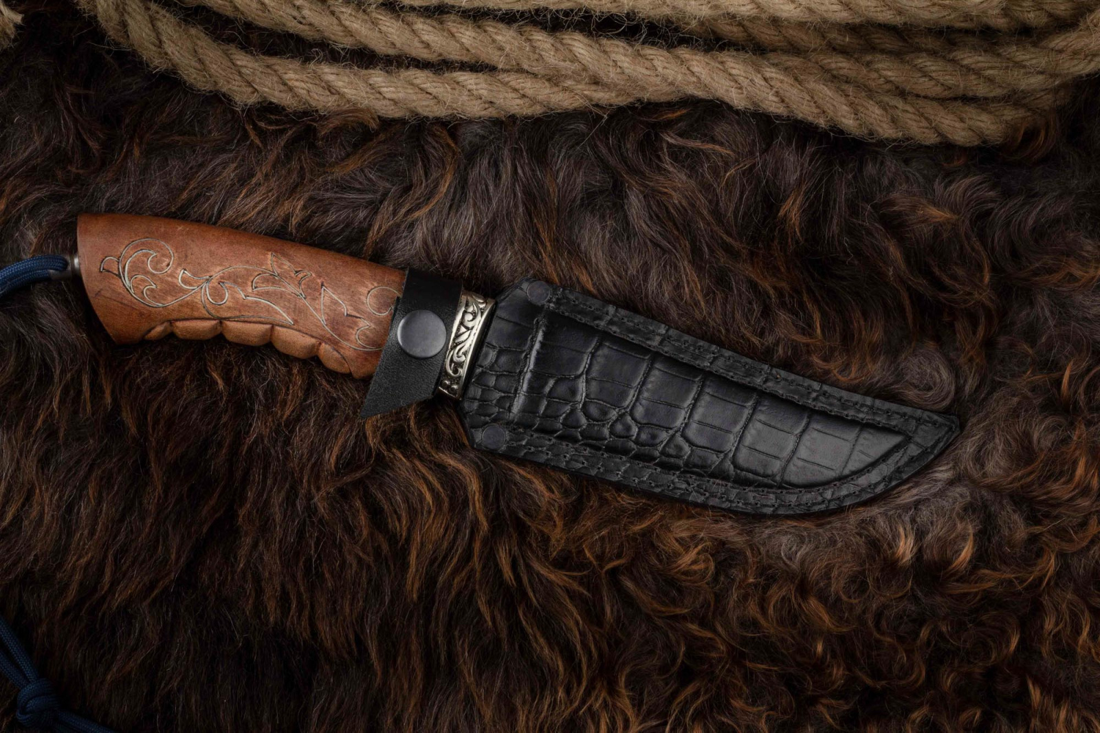 Нож Клык-2 насечка/дамаск Адамов