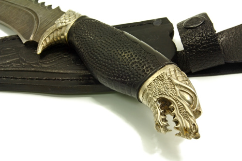 Нож Хищник - дамаск/граб Беркут Кизляр