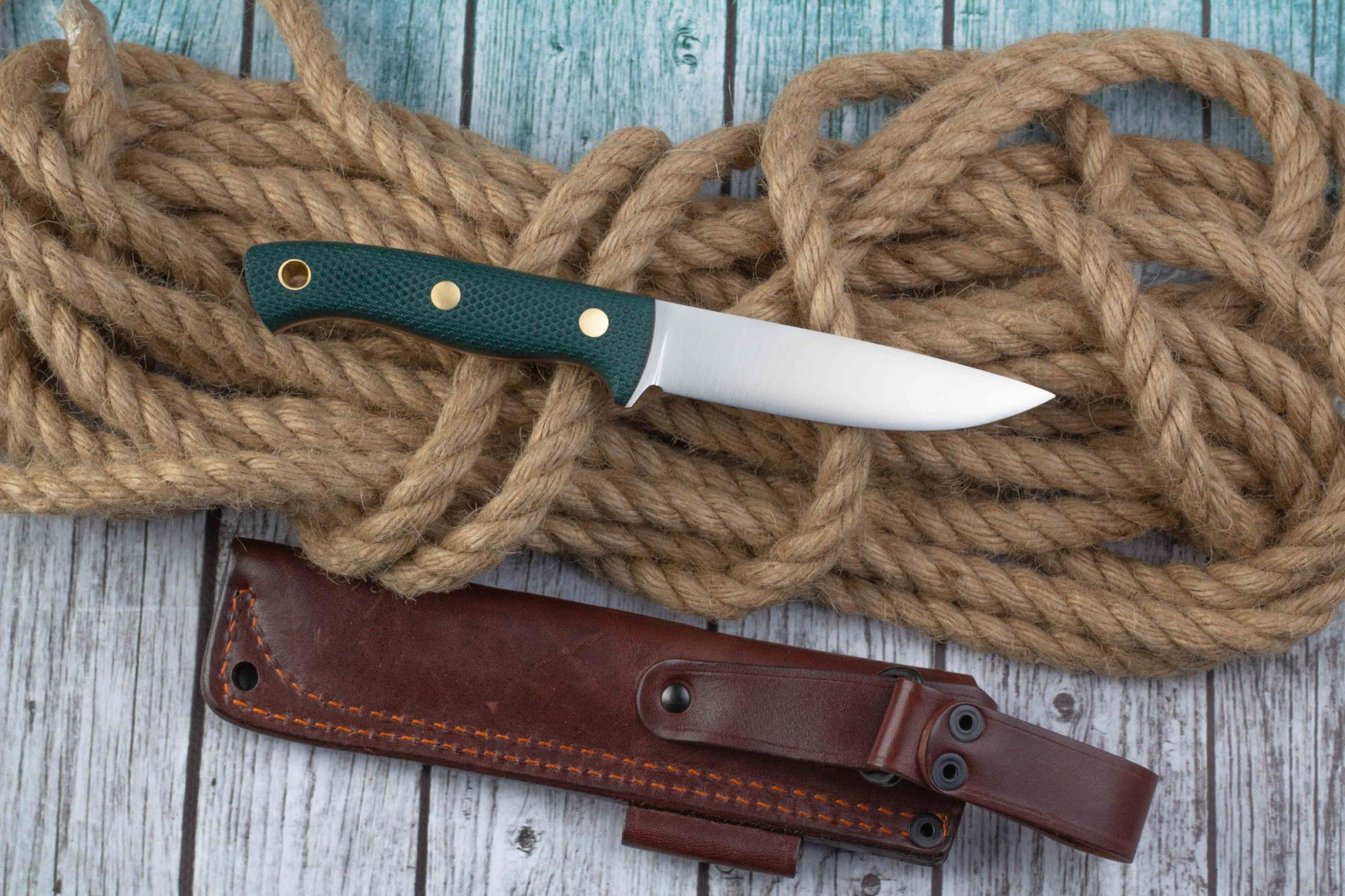 Нож Шершень L N690 233.1952 изумруд Южный Крест