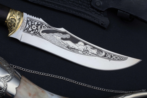 Нож Аллигатор граб/латунь с рисунком на клинке Беркут Кизляр