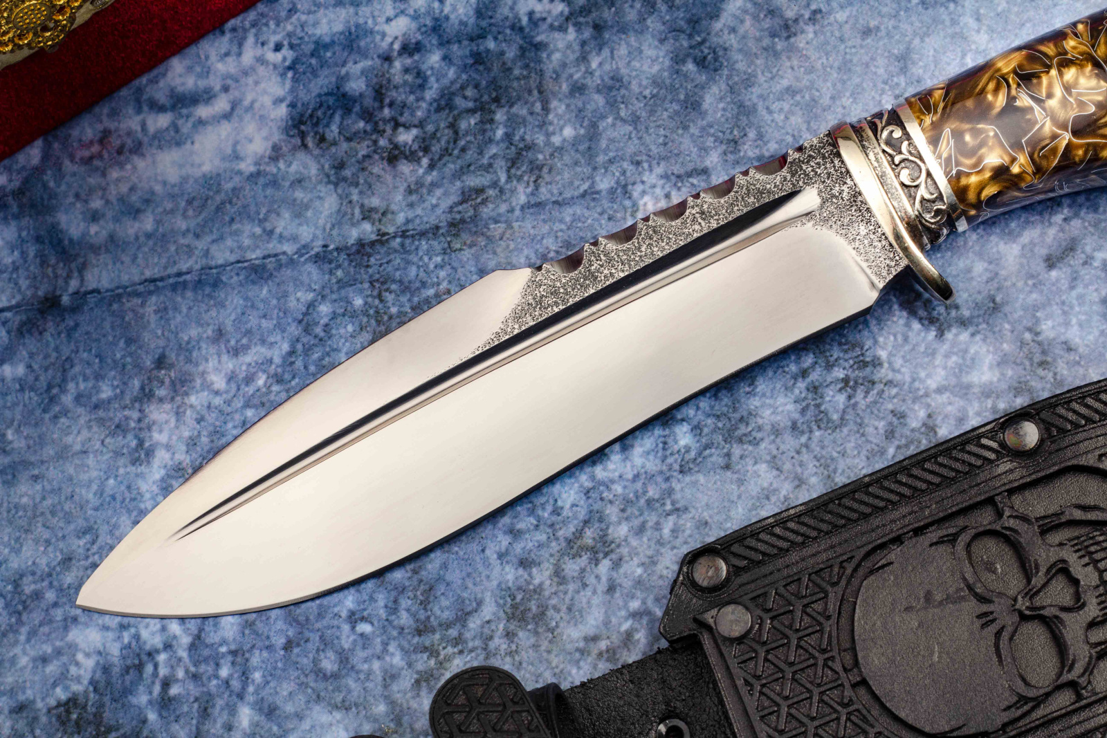 Нож Спецназ Х12МФ Акрил золотой резные Ножны Кизляр Андреев д.В,