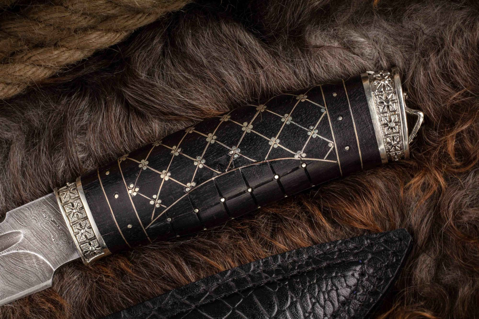 Нож Клык-2 граб/насечка дамаск Адамов