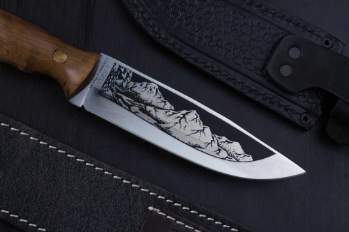 Нож Хазар - орех 65Х13 Беркут Кизляр