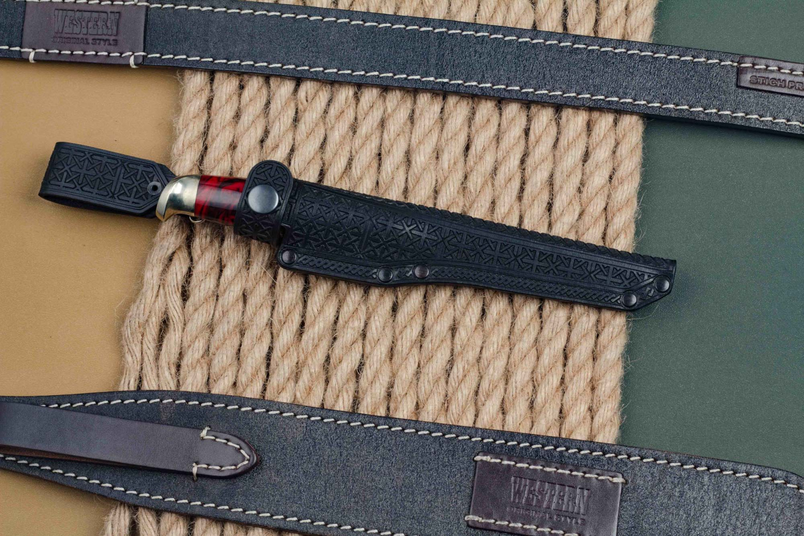 Нож Финка Х12МФ акрил Андреев