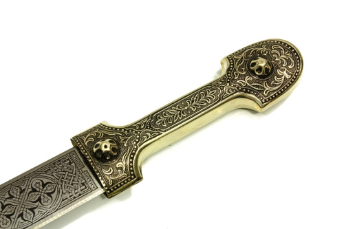 Кинжал сувенирный модель № 8 кожа/мельхиор Поиск Кизляр