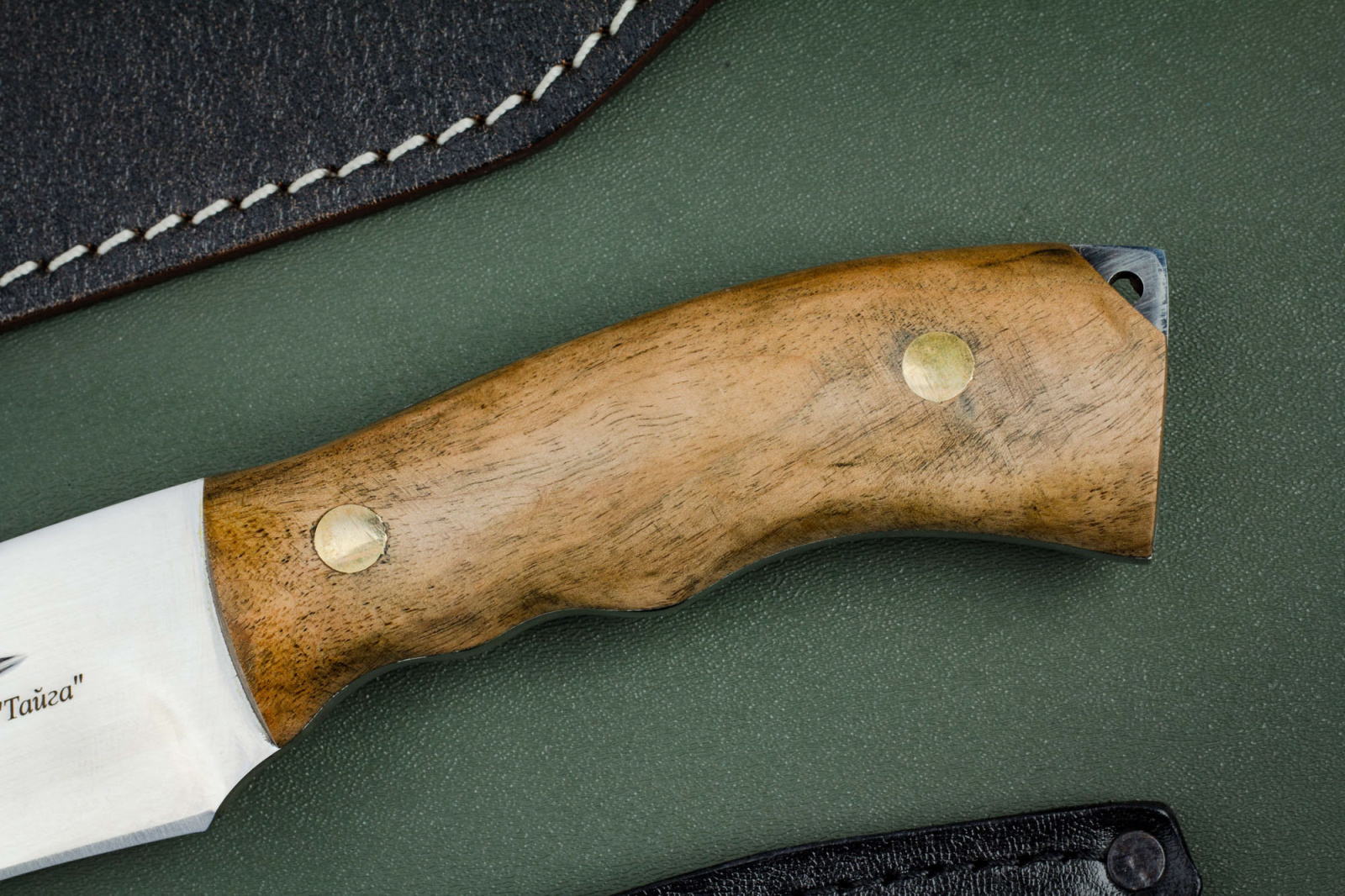 Нож Тайга 65х13 орех клепанный Беркут Кизляр