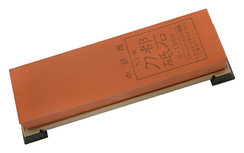 Японский точильный водный камень 1000 S-1000 на подставке Masahiro 40183