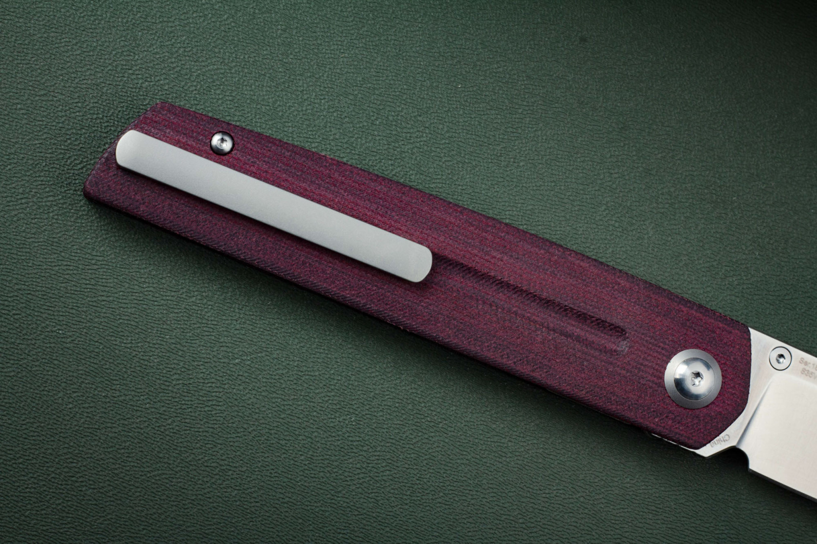Складной нож Artisan Cutlery Sirius сталь S35VN, рукоять Burgundy Micarta