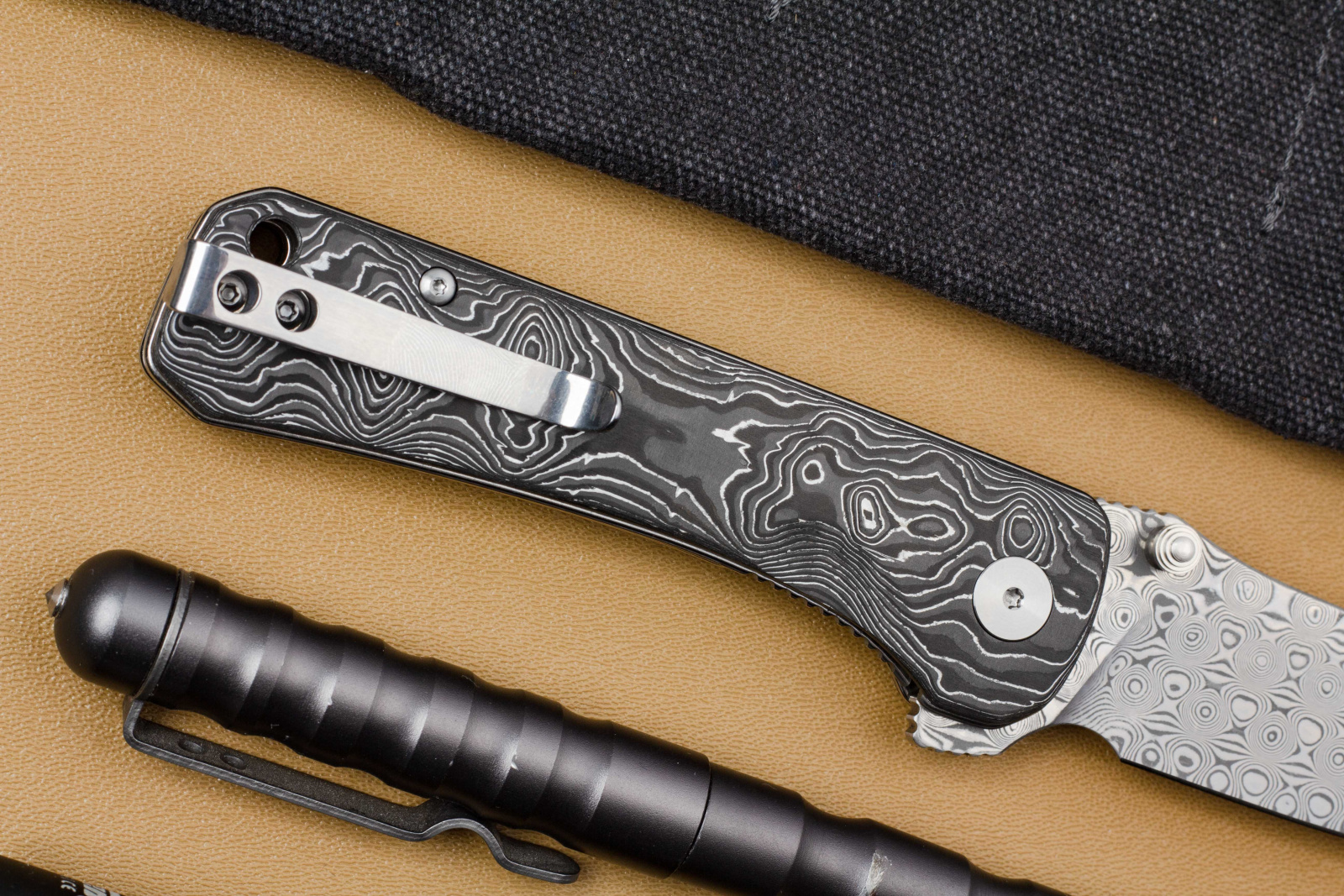Нож QSP Hawk сталь Damascus, рукоять Aluminum Foil Carbon Fiber